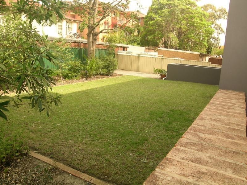 30 Queens Road, Brighton-le-sands NSW 2216