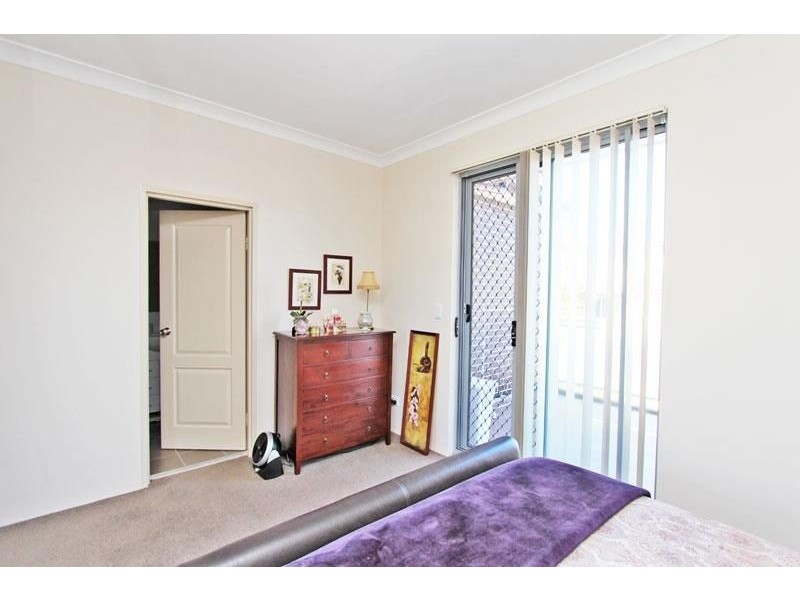 10/68 Hampton Court Road, Carlton NSW 2218