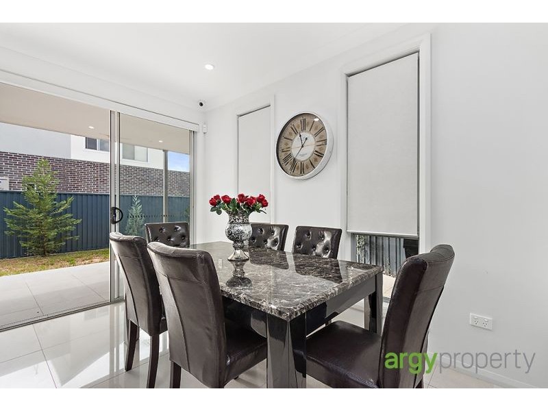 6 Isa Place, Cartwright NSW 2168