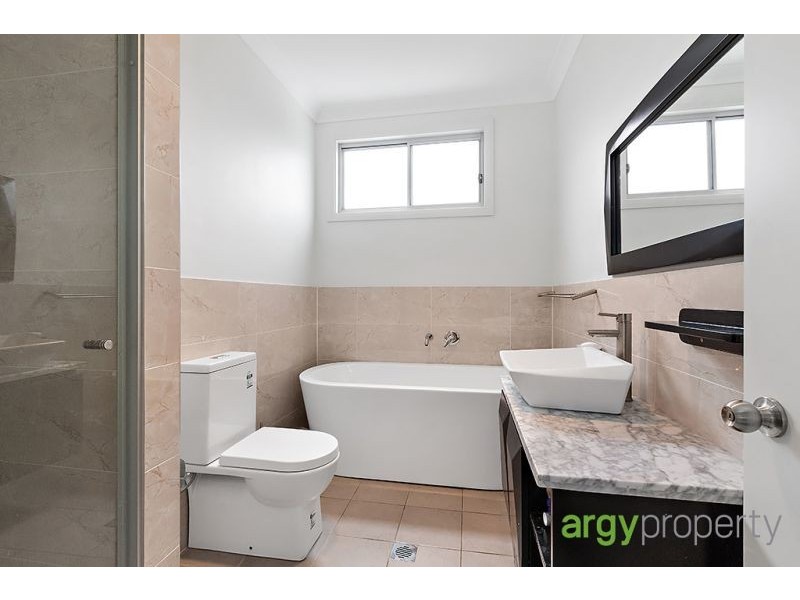 6 Isa Place, Cartwright NSW 2168