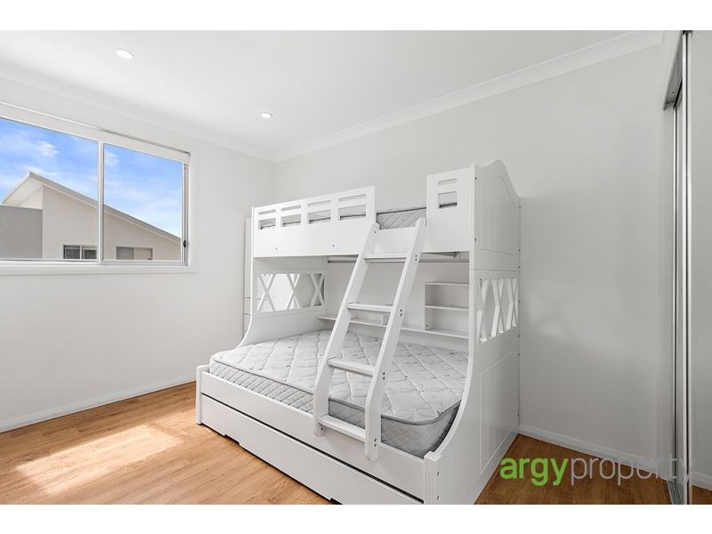 6 Isa Place, Cartwright NSW 2168