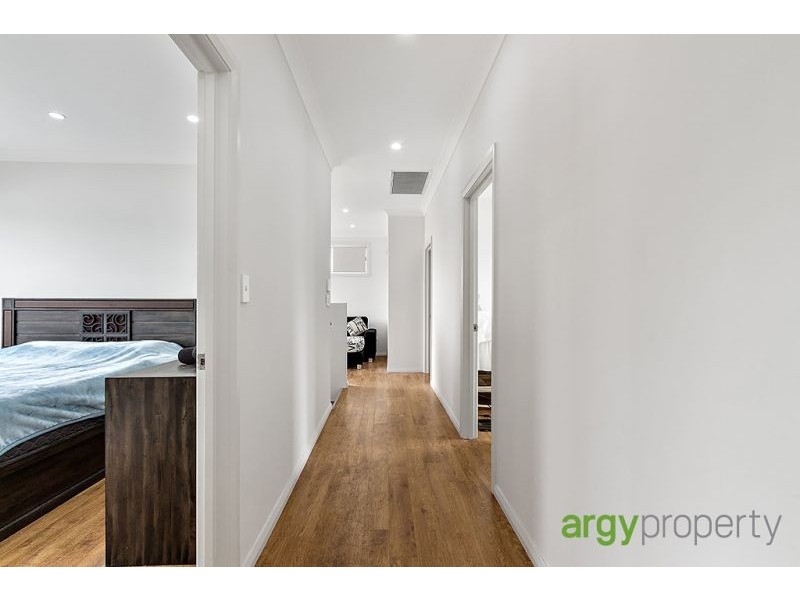 6 Isa Place, Cartwright NSW 2168