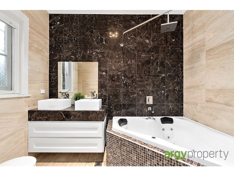 28 Wolli Creek Road, Banksia NSW 2216