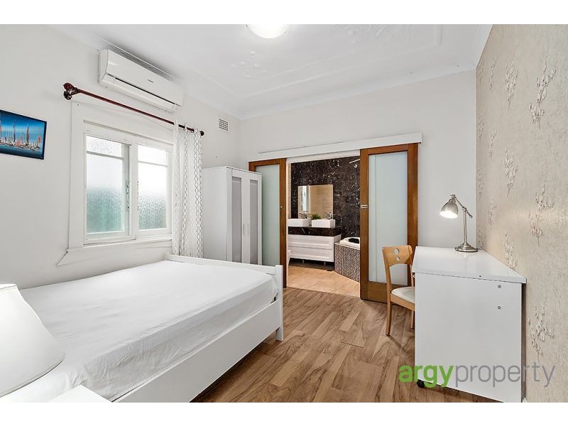 28 Wolli Creek Road, Banksia NSW 2216