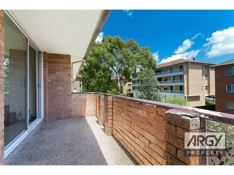 10/2 Kitchener Street, Kogarah NSW 2217