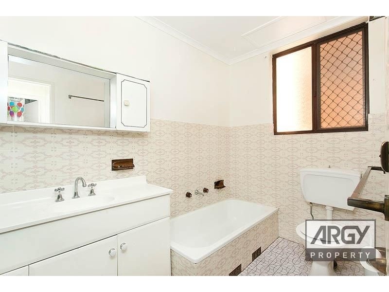 2-4 Carnarvon Street, Carlton NSW 2218