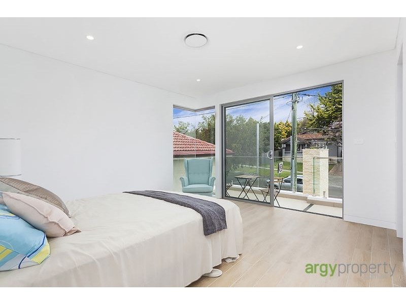 6B Rowe Street, South Hurstville NSW 2221