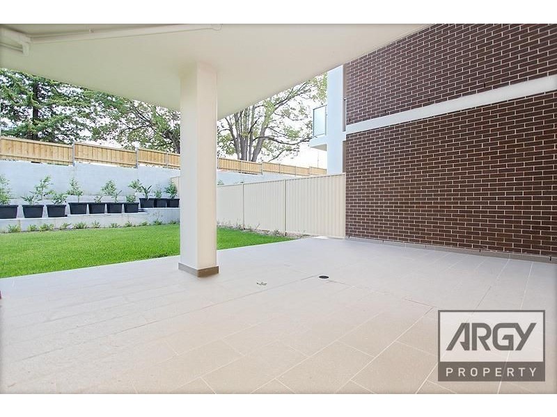 10 Murray Street, Northmead NSW 2152