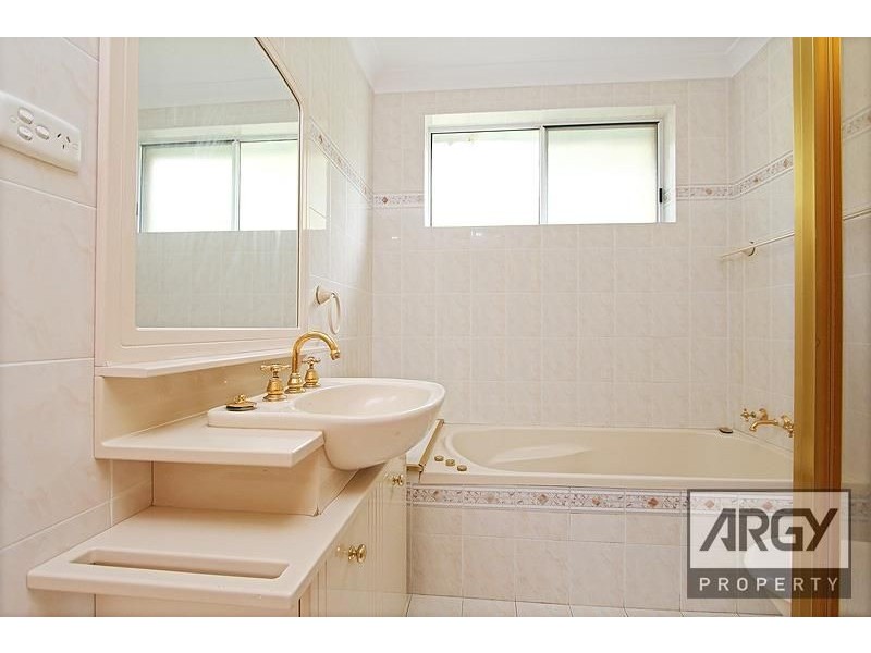 4 Dinjerra Crescent, Oatley NSW 2223