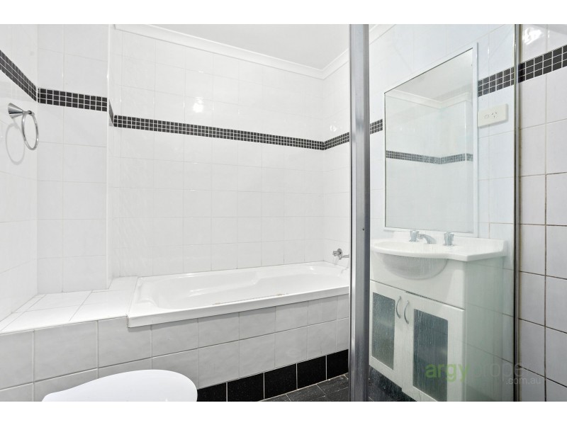 10/2-6 Shaftesbury Street, Carlton NSW 2218