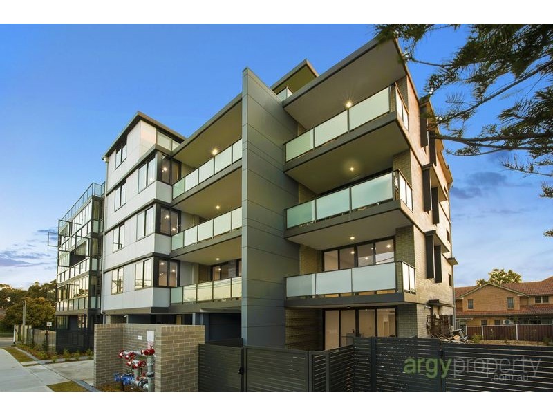 2.02/23 Plant Street, Carlton NSW 2218