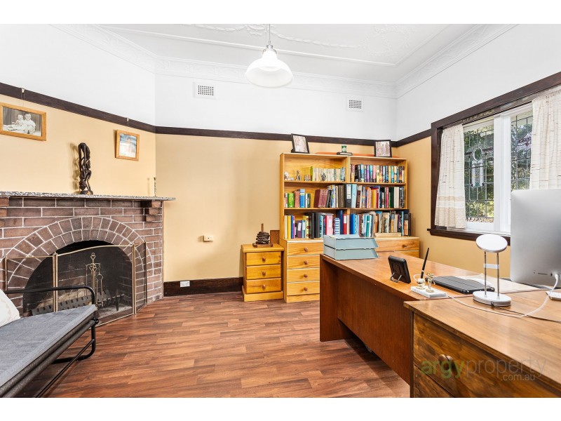 25 Prince Edward St, Carlton NSW 2218