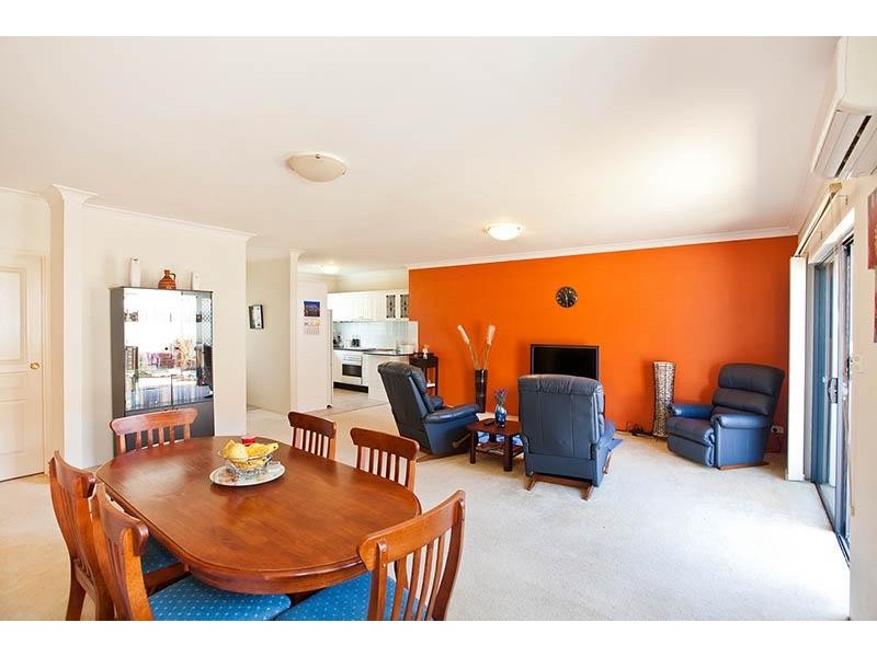 2/26 Wattle Street, Peakhurst NSW 2210