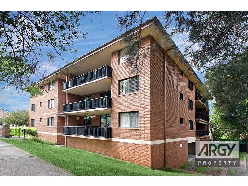 4/27 Willison Road, Carlton NSW 2218