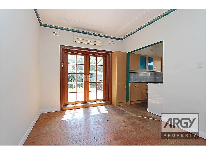 11 Warialda Street, Kogarah NSW 2217