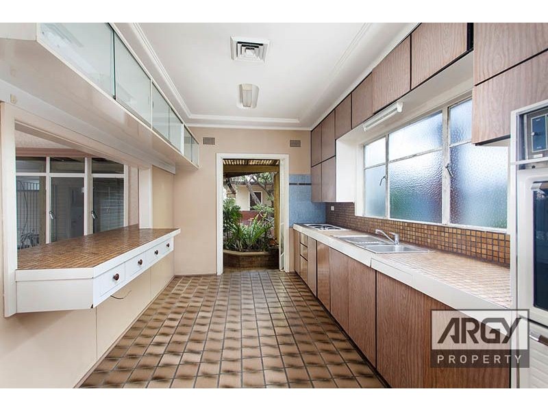 19 Bristol Road, Hurstville NSW 2220