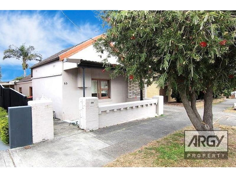 53 Universal Street, Eastlakes NSW 2018