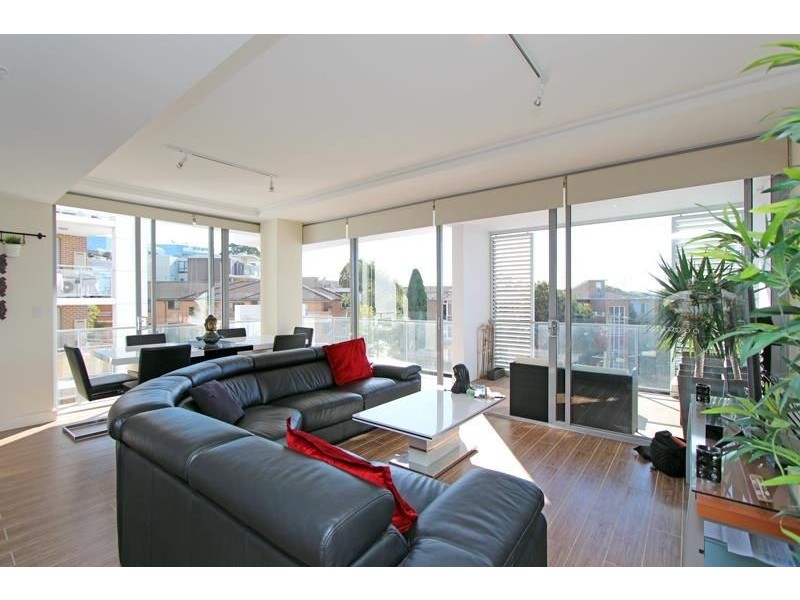 303/79-81 Princes Highway, Kogarah NSW 2217