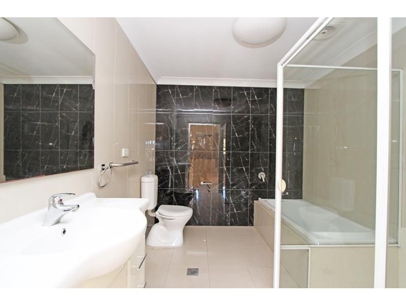 1/133-135 Harrow Rd, Kogarah NSW 2217