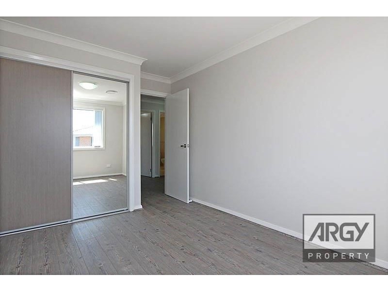 6/5 Rafter Parade, Ropes Crossing NSW 2760