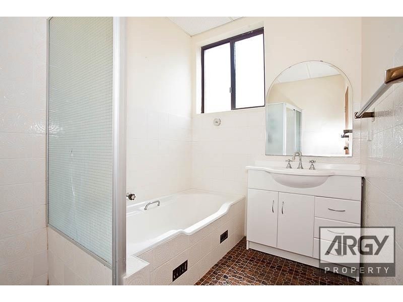 9/16-20 Hampton Court Road, Carlton NSW 2218