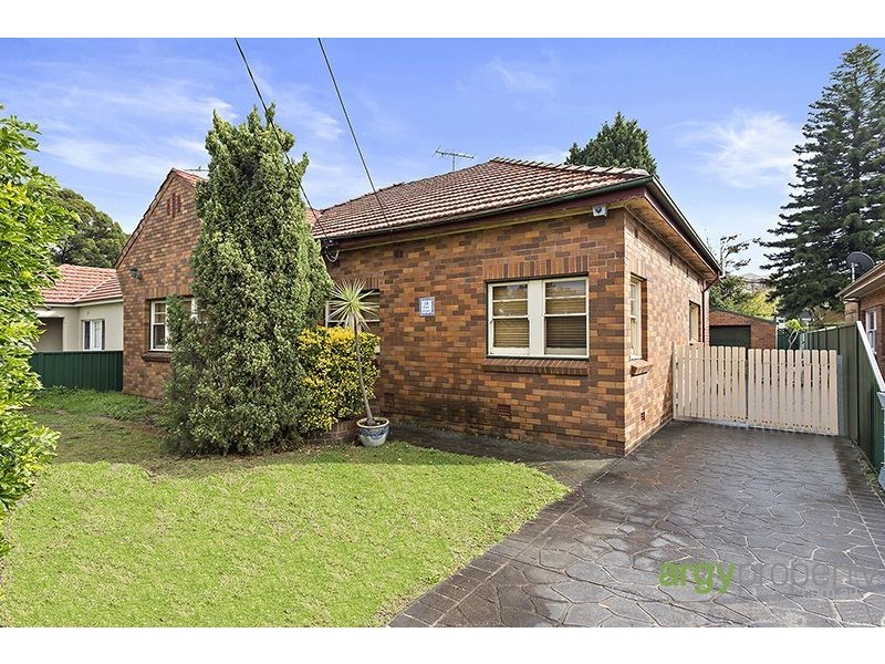 18 Ferry Avenue, Beverley Park NSW 2217