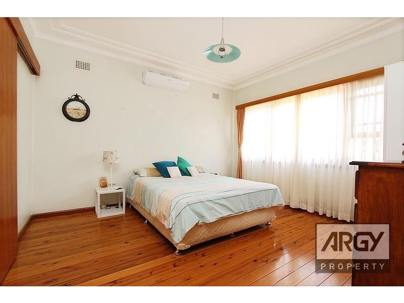 10 Colson Crescent, Monterey NSW 2217