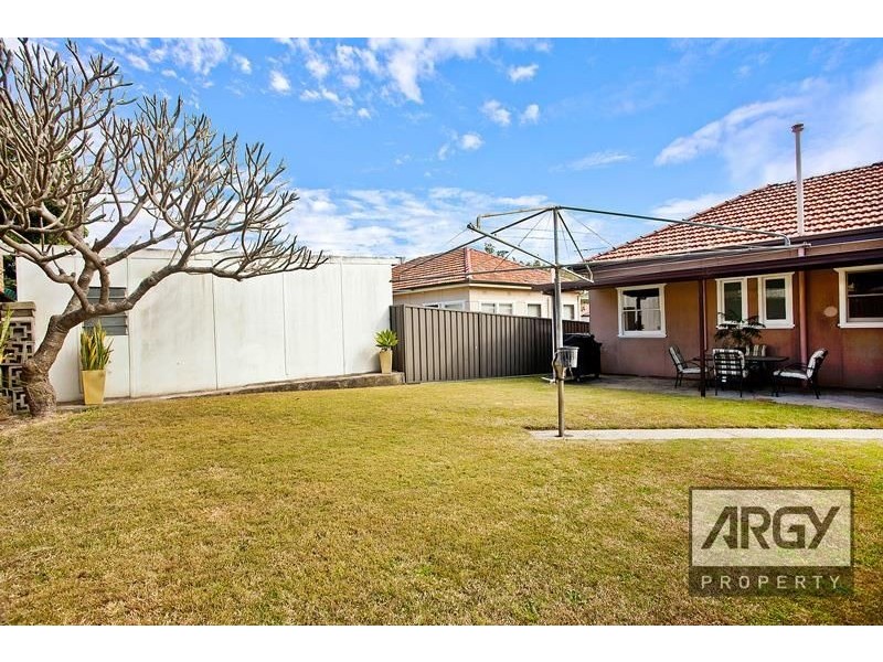 10 Colson Crescent, Monterey NSW 2217