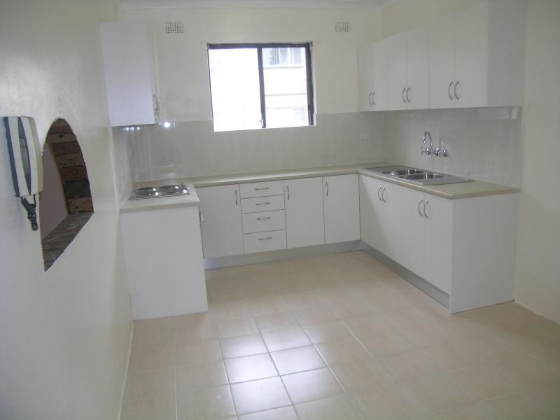 1 Shaftesbury Street, Carlton NSW 2218