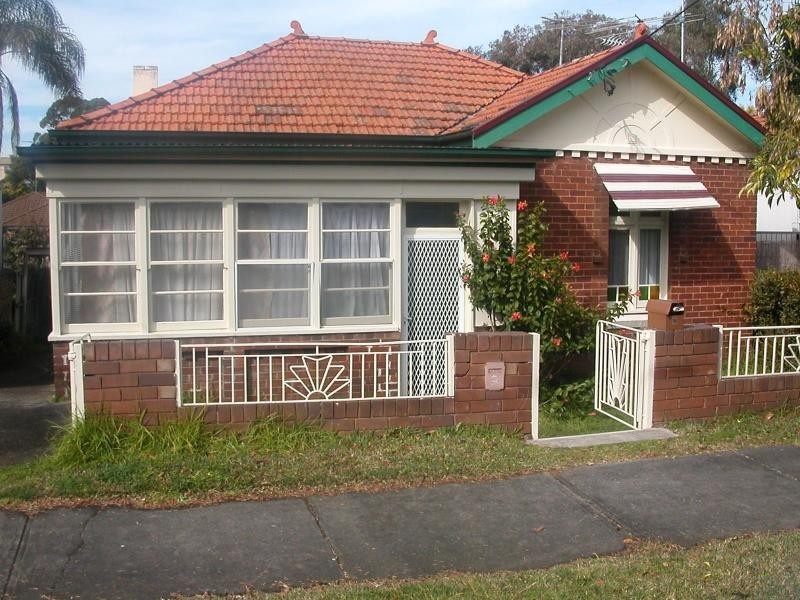 9 Byrnes Street, Bexley NSW 2207