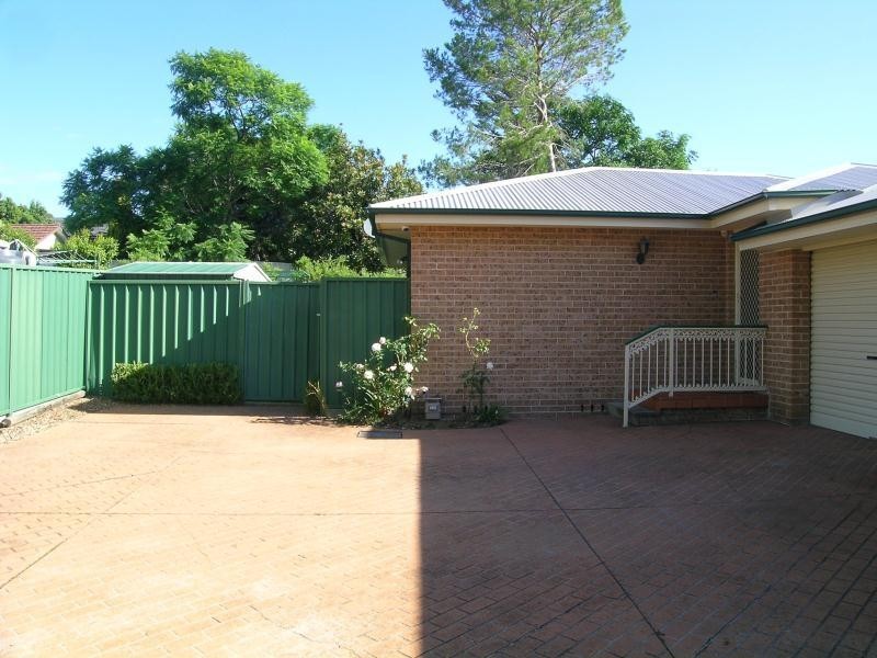 16 Sunbury Street, Sutherland NSW 2232