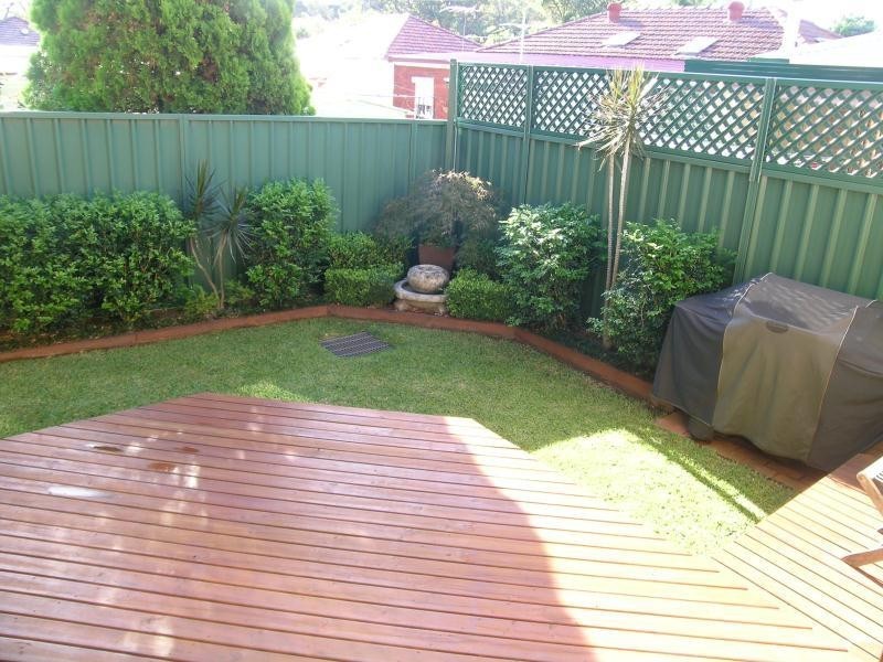 16 Sunbury Street, Sutherland NSW 2232