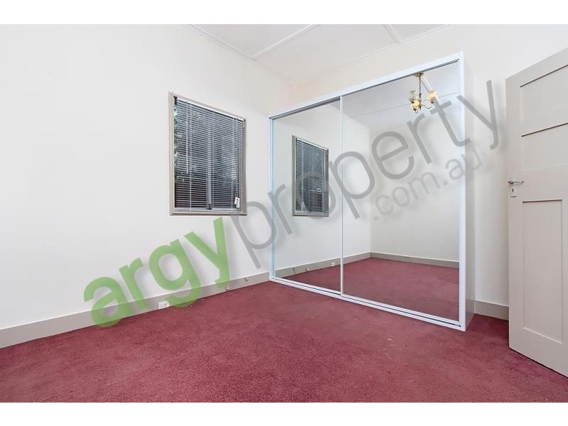 8 Rocky Point Rd, Kogarah NSW 2217