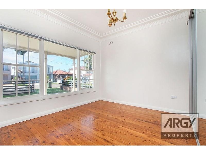 16 Pasadena Street, Monterey NSW 2217