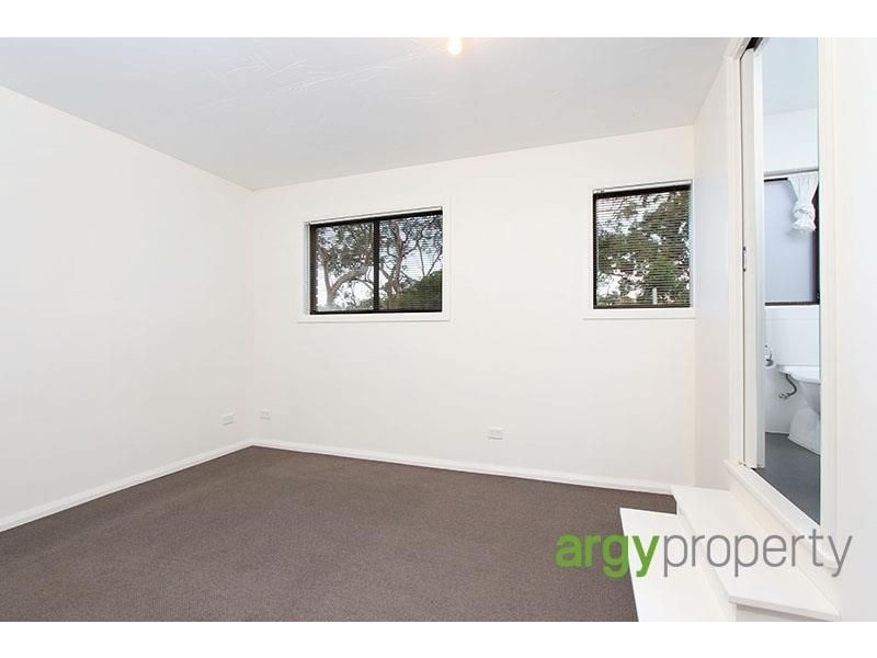 28a Bignell Street, Illawong NSW 2234