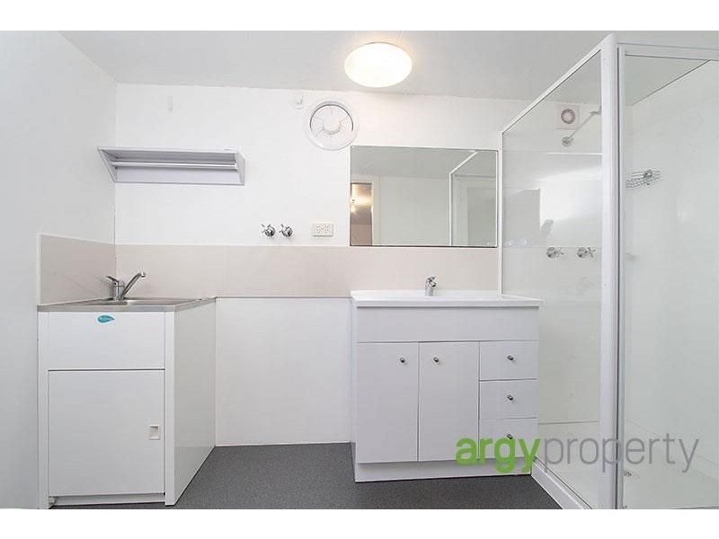 28a Bignell Street, Illawong NSW 2234