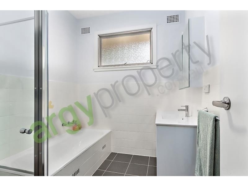 4/133 Queen Victoria Street, Bexley NSW 2207