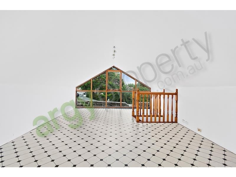 10 Glenfarne St, Bexley NSW 2207