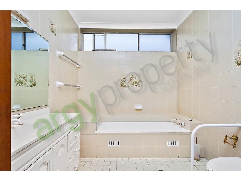 10 Glenfarne St, Bexley NSW 2207