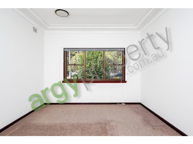 5 Ecole Street, Carlton NSW 2218