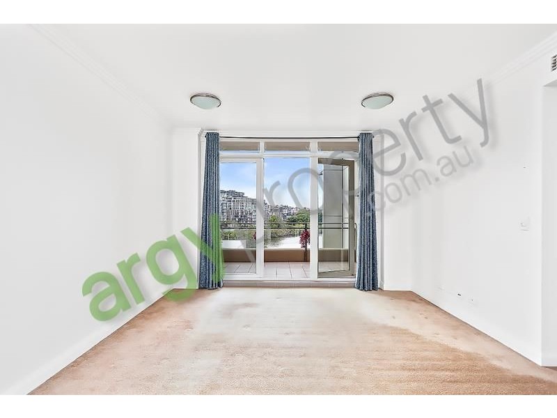 29/1 Bay Drive, Meadowbank NSW 2114