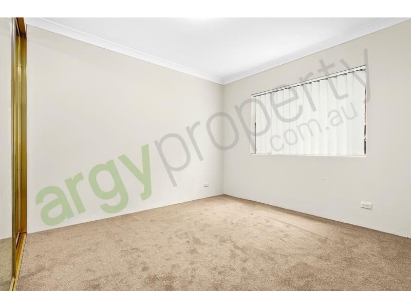 3/22-24 Hampton Court Rd, Carlton NSW 2218