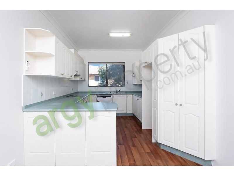 8/48-50 Hampton Court Road, Carlton NSW 2218