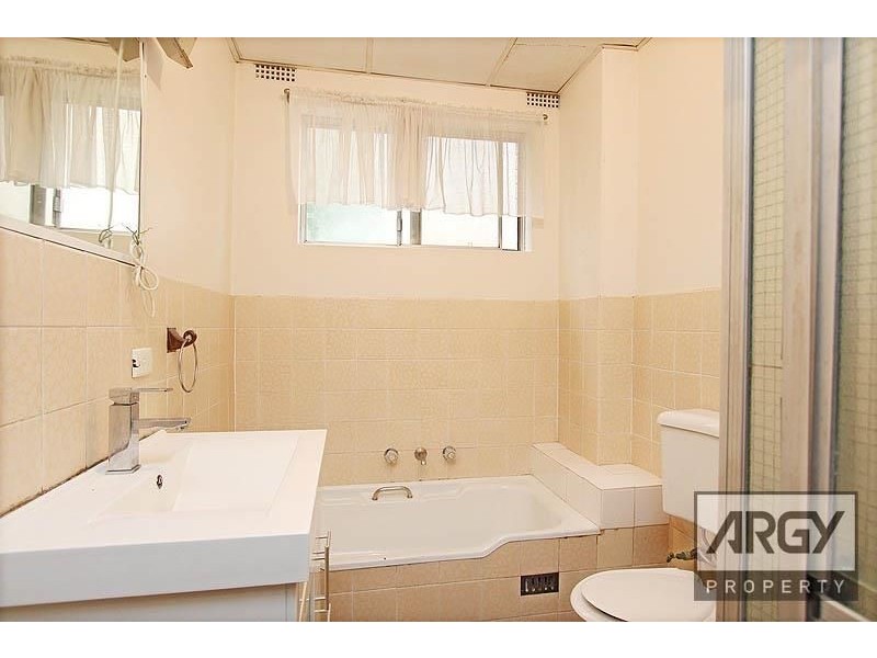 2/21 Hogben Street, Kogarah NSW 2217