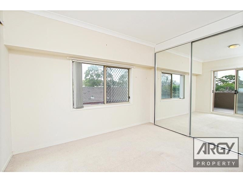18/17-19 Warby Street, Campbelltown NSW 2560