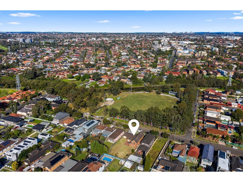 16 Lyminge Road, Croydon Park NSW 2133