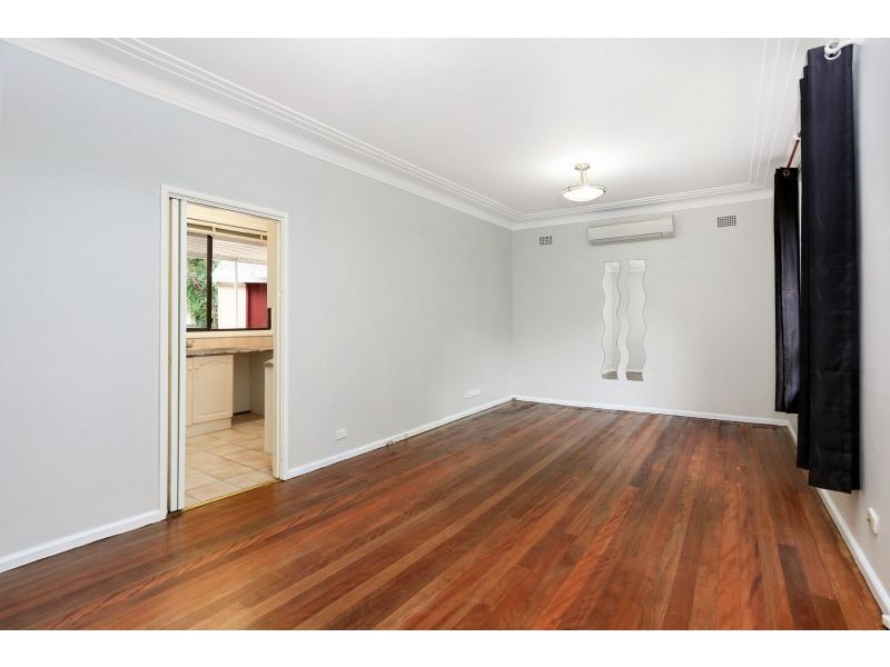 9 Ian Street, Lalor Park NSW 2147