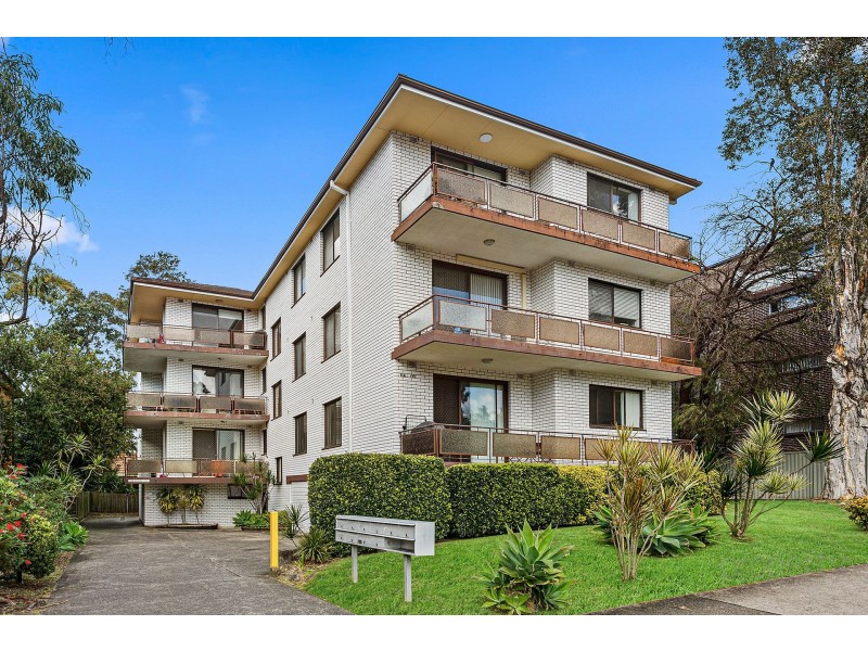 1/64-66 Hampton Court Road, Carlton NSW 2218
