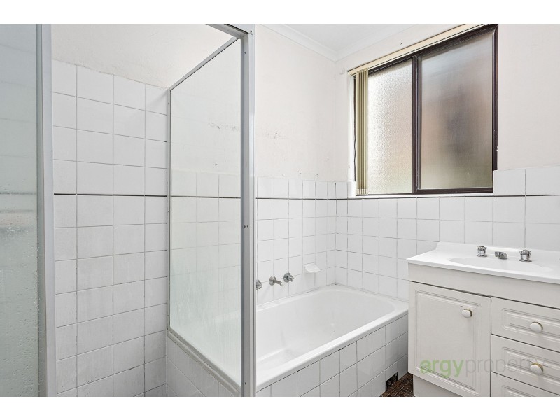 1/64-66 Hampton Court Road, Carlton NSW 2218