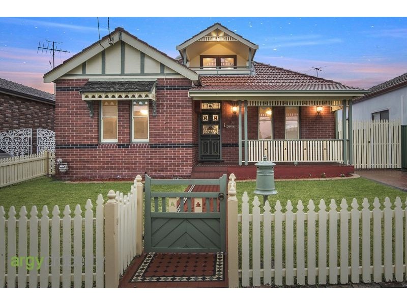 32 Grantham Street, Carlton NSW 2218